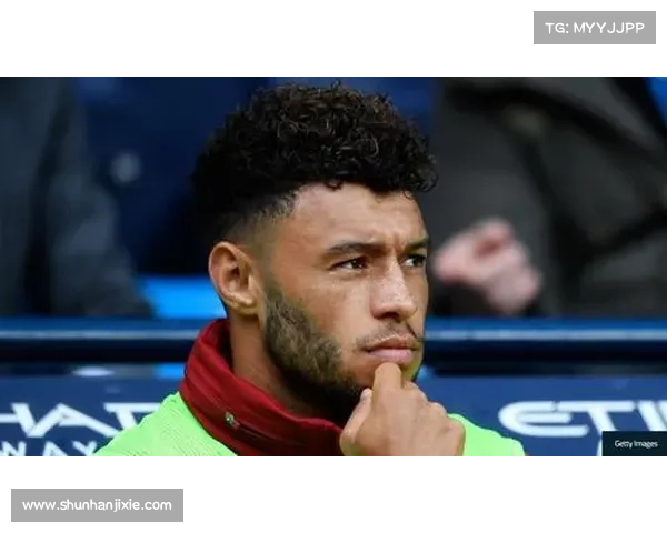 张伯伦踢什么位置全面解析及最佳角色定位深度剖析 张伯伦踢什么位置全面解析及最佳角色定位深度剖析